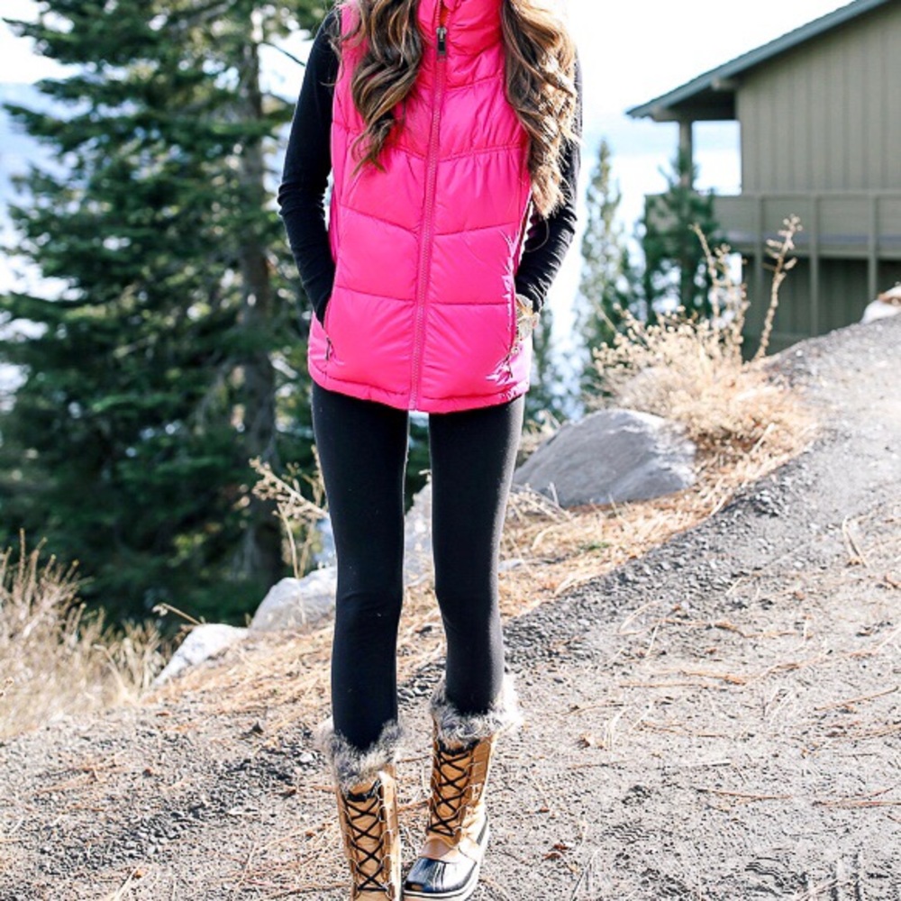 Old Navy Women’s Frost Free quilted puffer vest